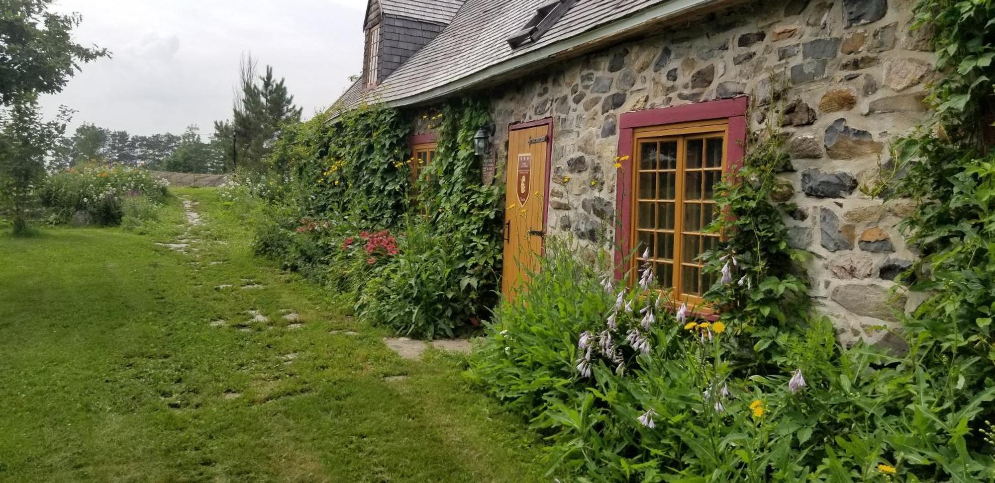 Auberge Le P'Tit Bonheur Saint-Laurent-de-l'ile d'Orleans Dış mekan fotoğraf
