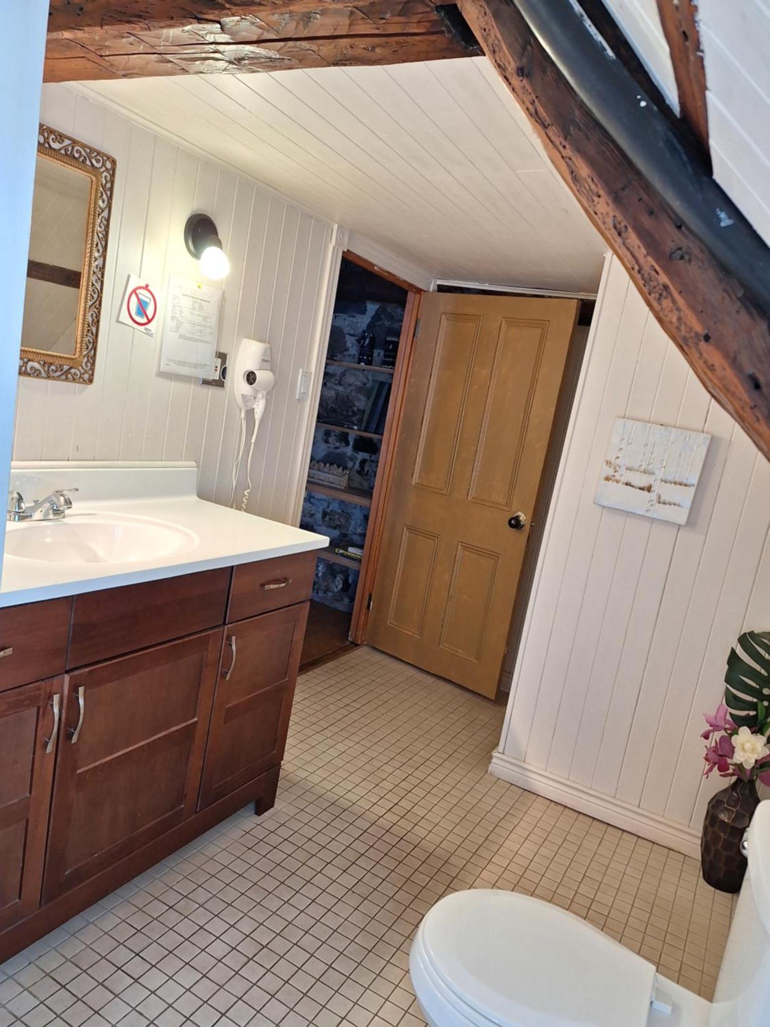 Auberge Le P'Tit Bonheur Saint-Laurent-de-l'ile d'Orleans Dış mekan fotoğraf